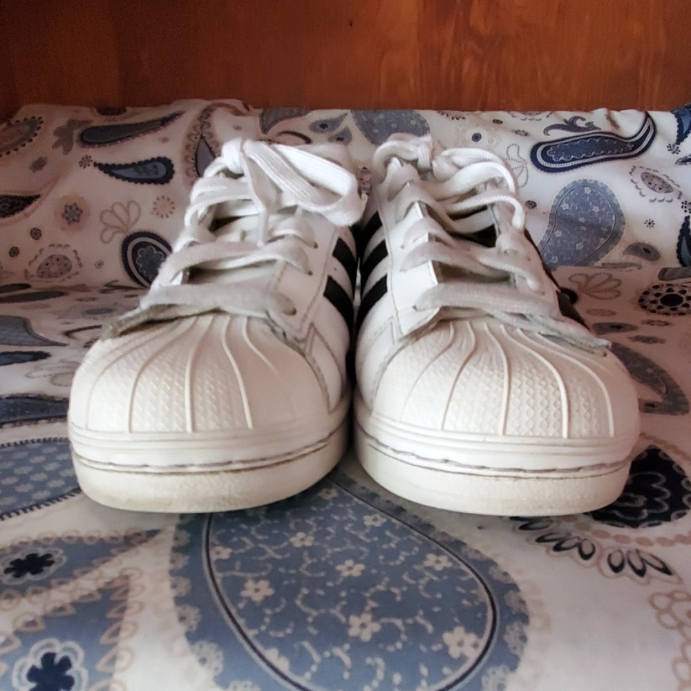 ADIDAS - Picture 2 of 8
